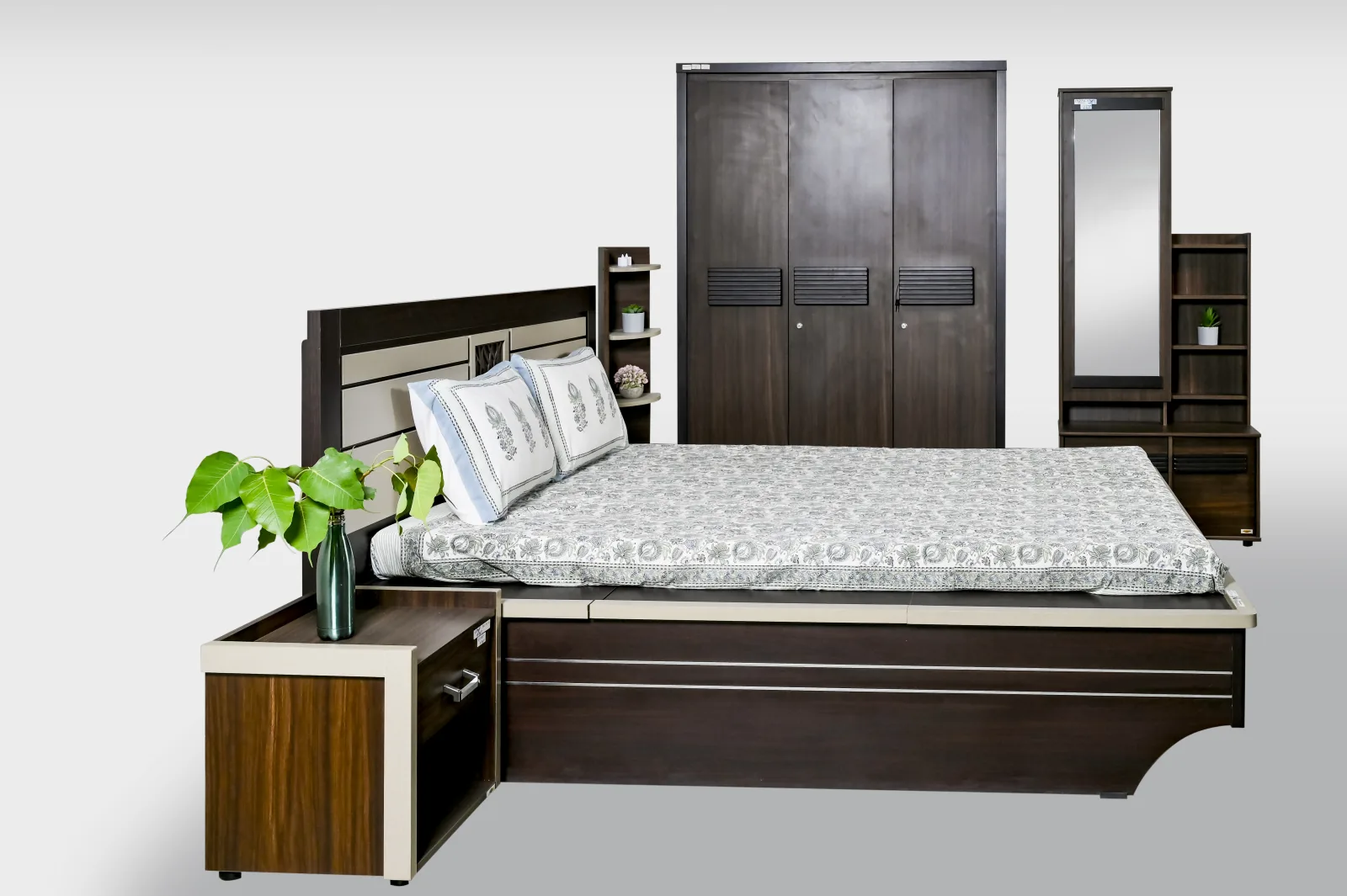A bedroom in one go: storage bed, wardrobe, dressing unit and side table.